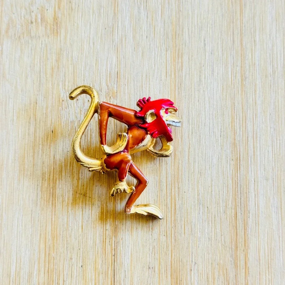 VTG Walt Disney Productions Jungle Book Laughing‎ Monkey Pin Brooch Gold Enamel